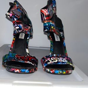 Steve Madden Graffiti Heels